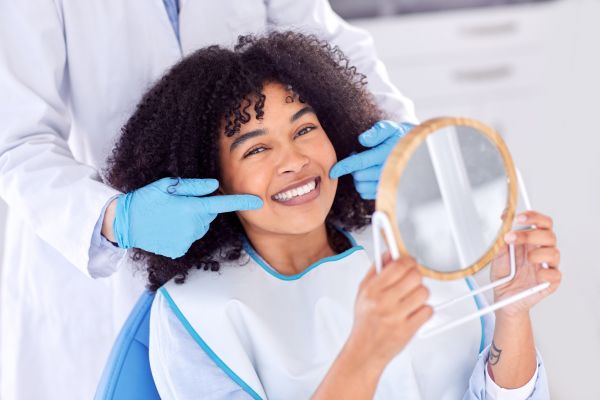 Implant Crowns Vs Traditional Crowns: What Patients Should Understand